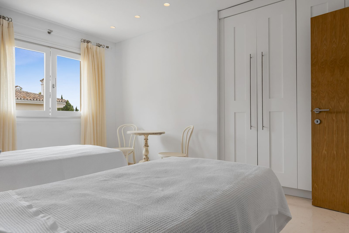 Se vende Villa - Chalet de 7 dormitorios en Costa Del Sol, Cadiz, España