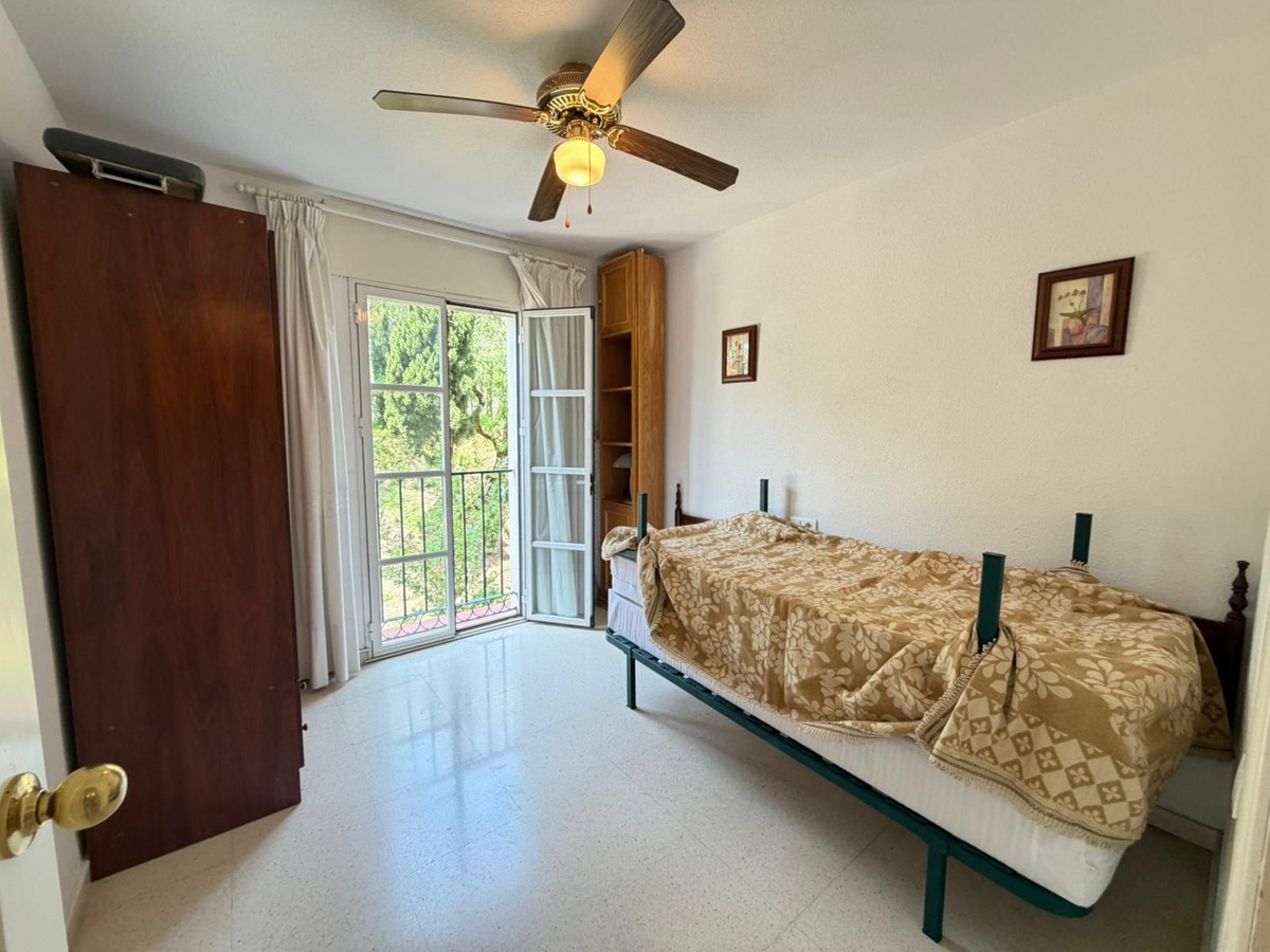 3 Bed Apartment for sale in Fuengirola Costa Del Sol, Málaga, Spain