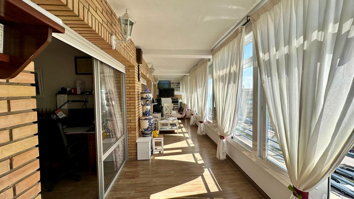 3 Bed Apartment for sale in Fuengirola Costa Del Sol, Málaga, Spain