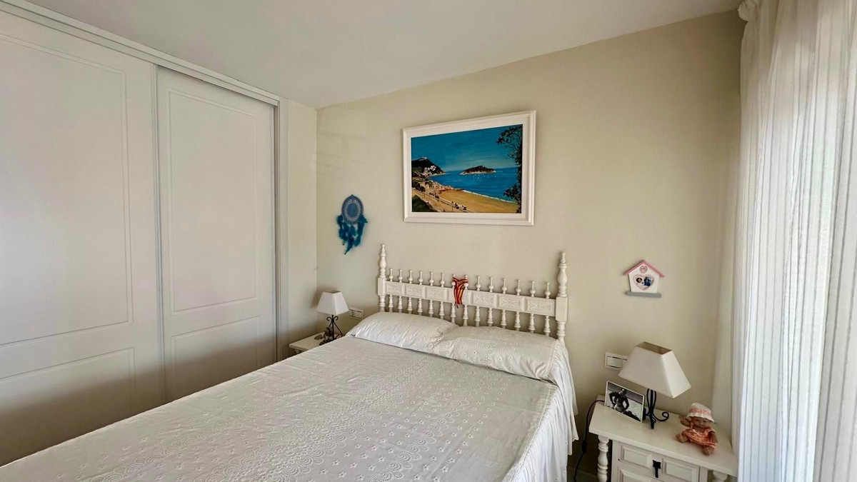 3 Bed Apartment for sale in Fuengirola Costa Del Sol, Málaga, Spain