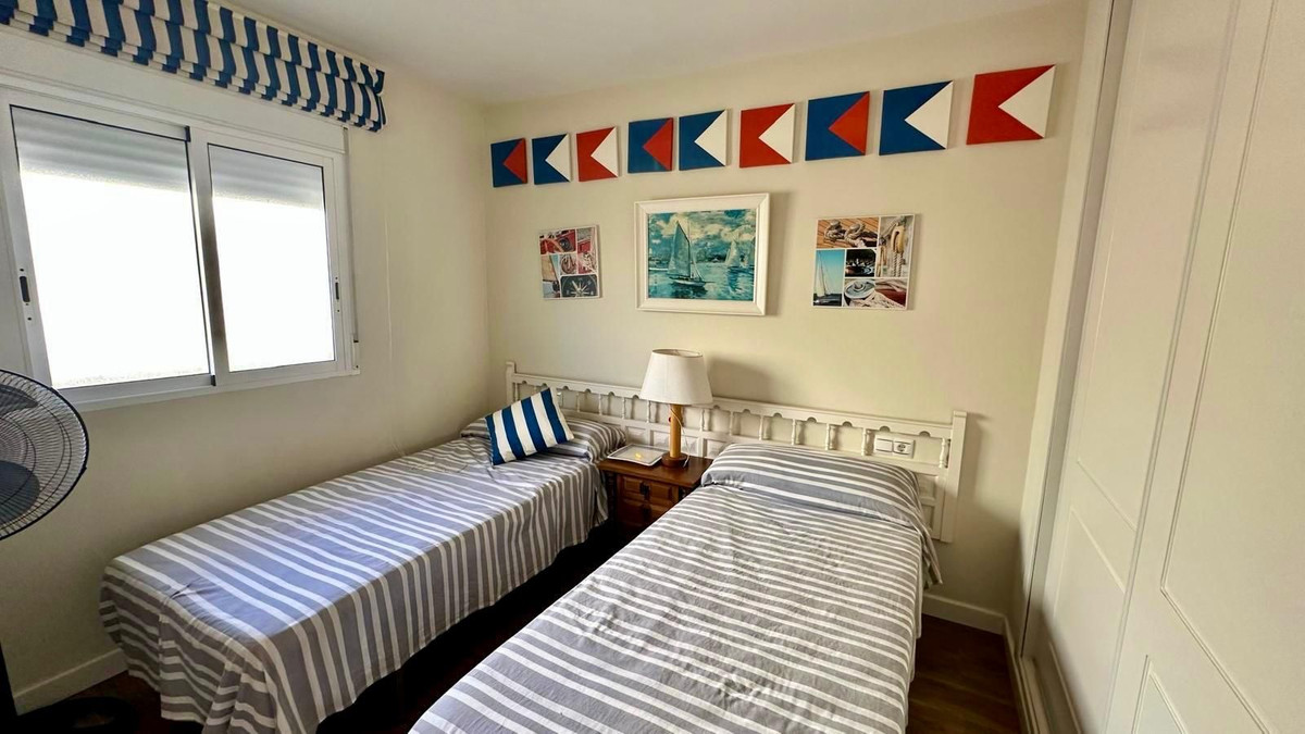 3 Bed Apartment for sale in Fuengirola Costa Del Sol, Málaga, Spain