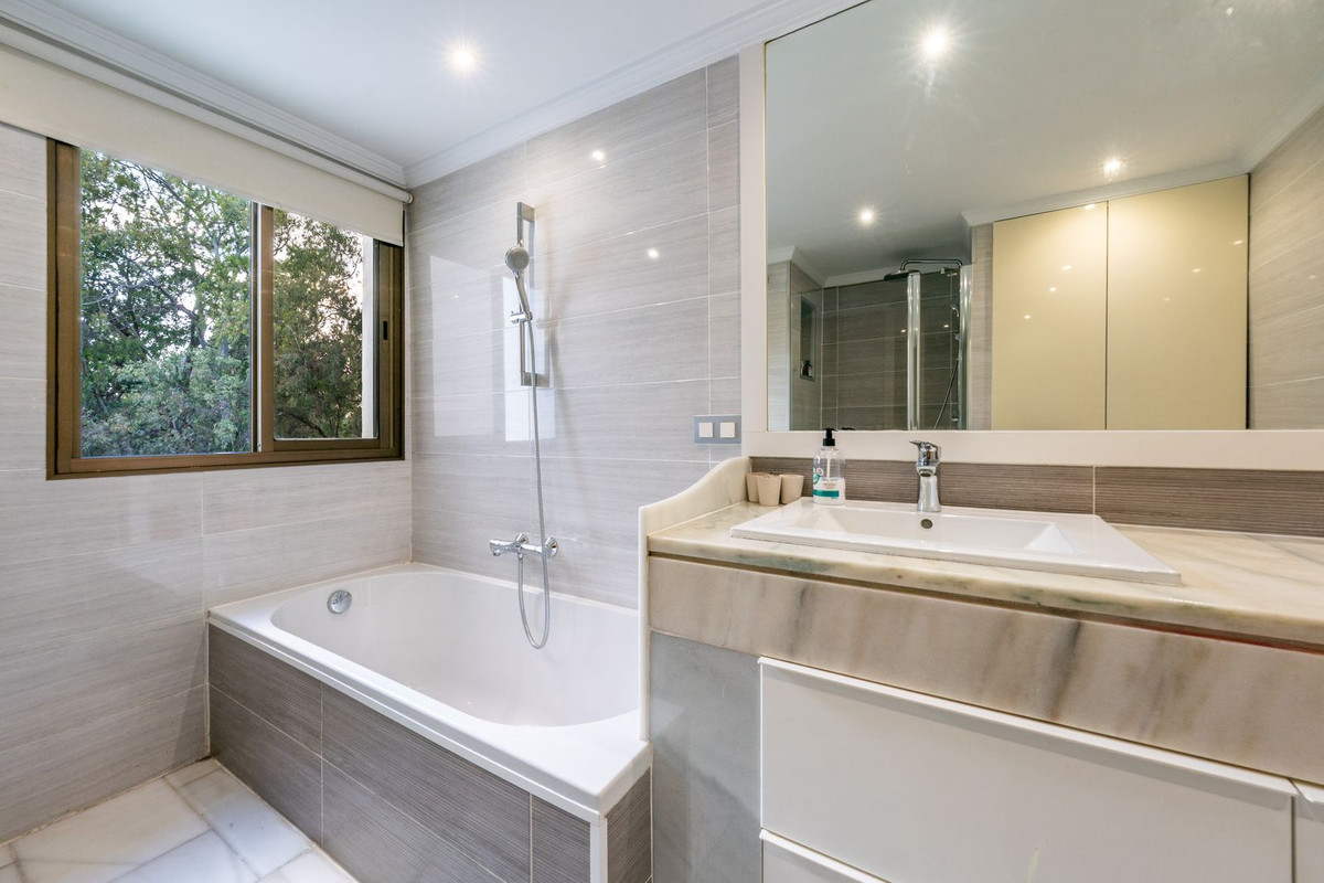 Se vende Ático de 2 dormitorios en Costa Del Sol, Málaga, España