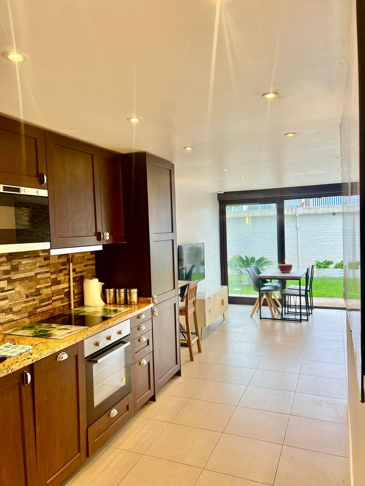2 Bed Apartment for sale in San Pedro De Alcántara Costa Del Sol, Málaga, Spain