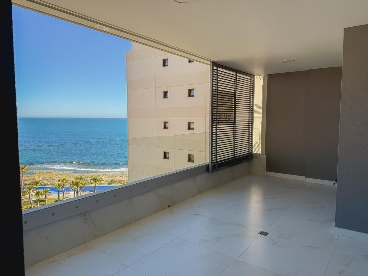 Se vende Apartamento Planta Media de 2 dormitorios en Costa Blanca, Alicante, España