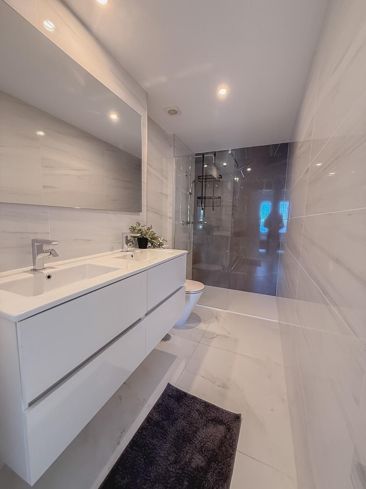 Se vende Apartamento Planta Media de 2 dormitorios en Costa Blanca, Alicante, España