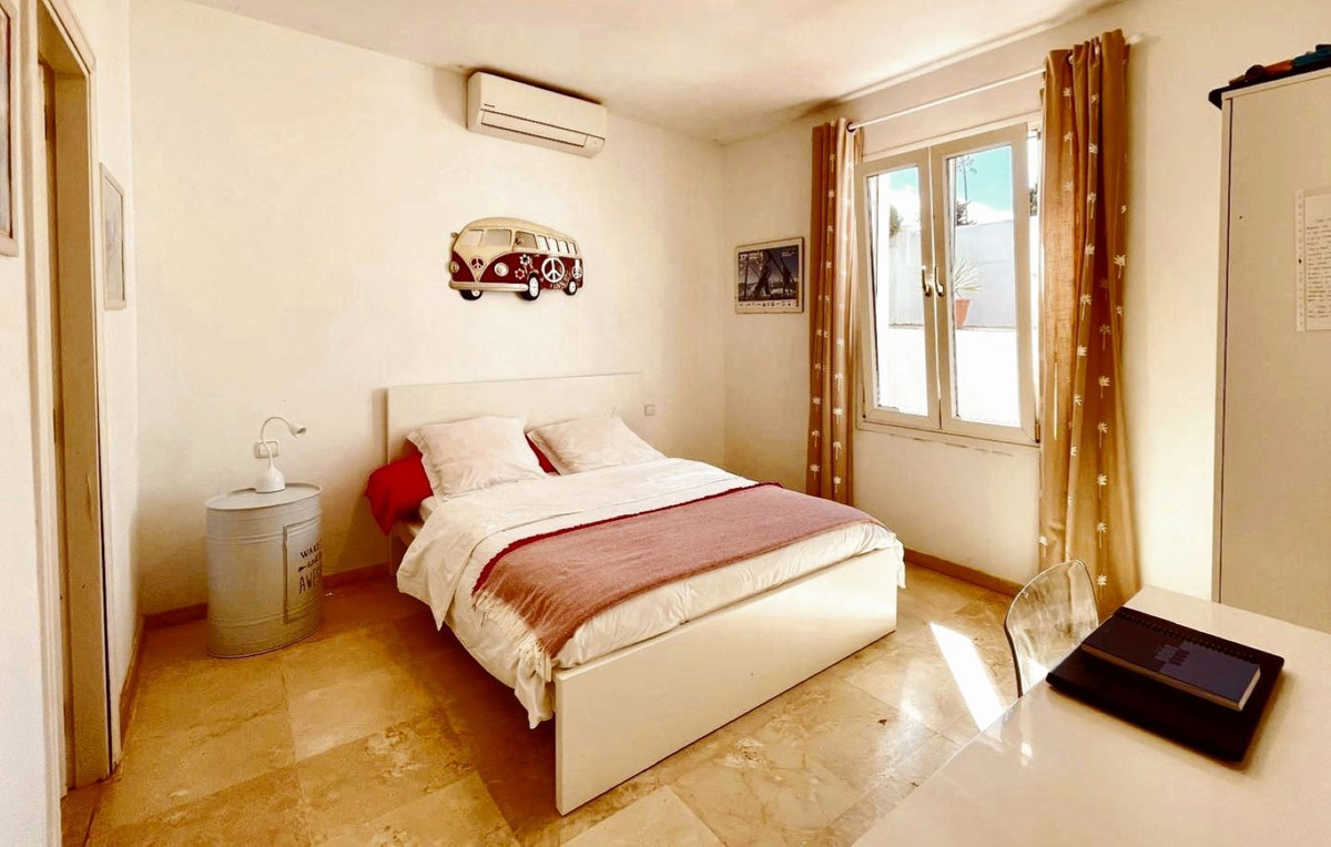 4 Bed Townhouse for sale in La Duquesa Costa Del Sol, Málaga, Spain