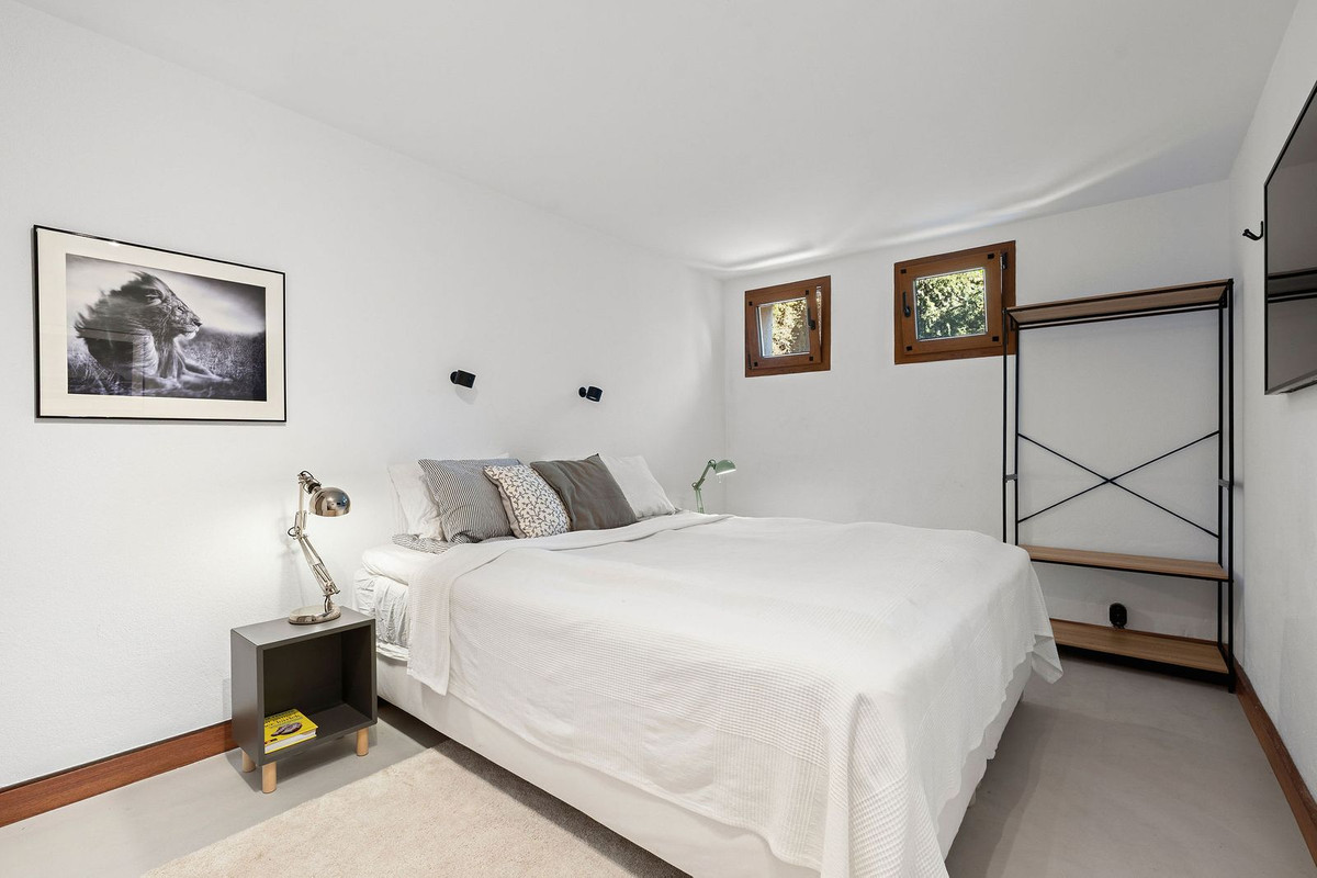 4 Bed Townhouse for sale in Selwo Costa Del Sol, Málaga, Spain