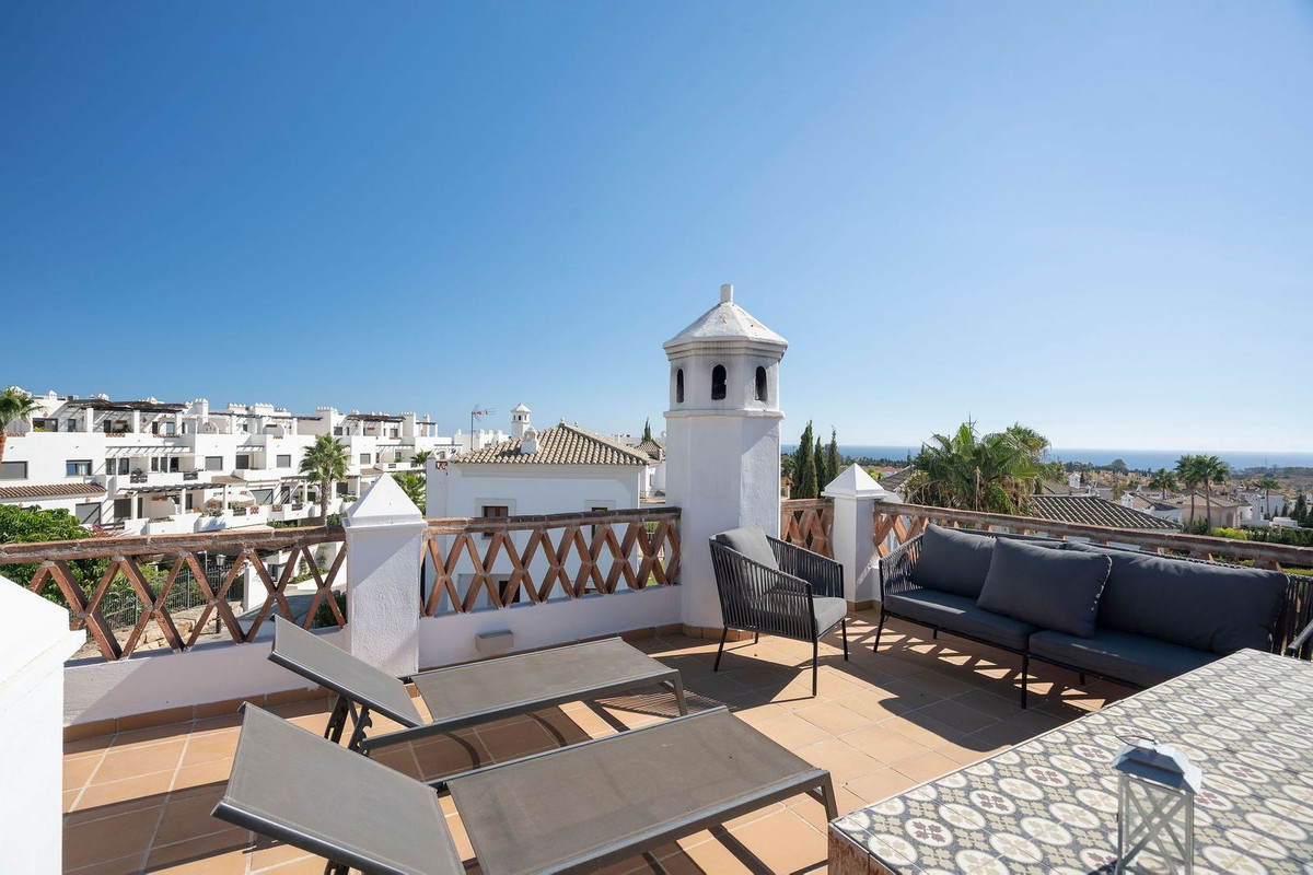 4 Bed Townhouse for sale in Selwo Costa Del Sol, Málaga, Spain