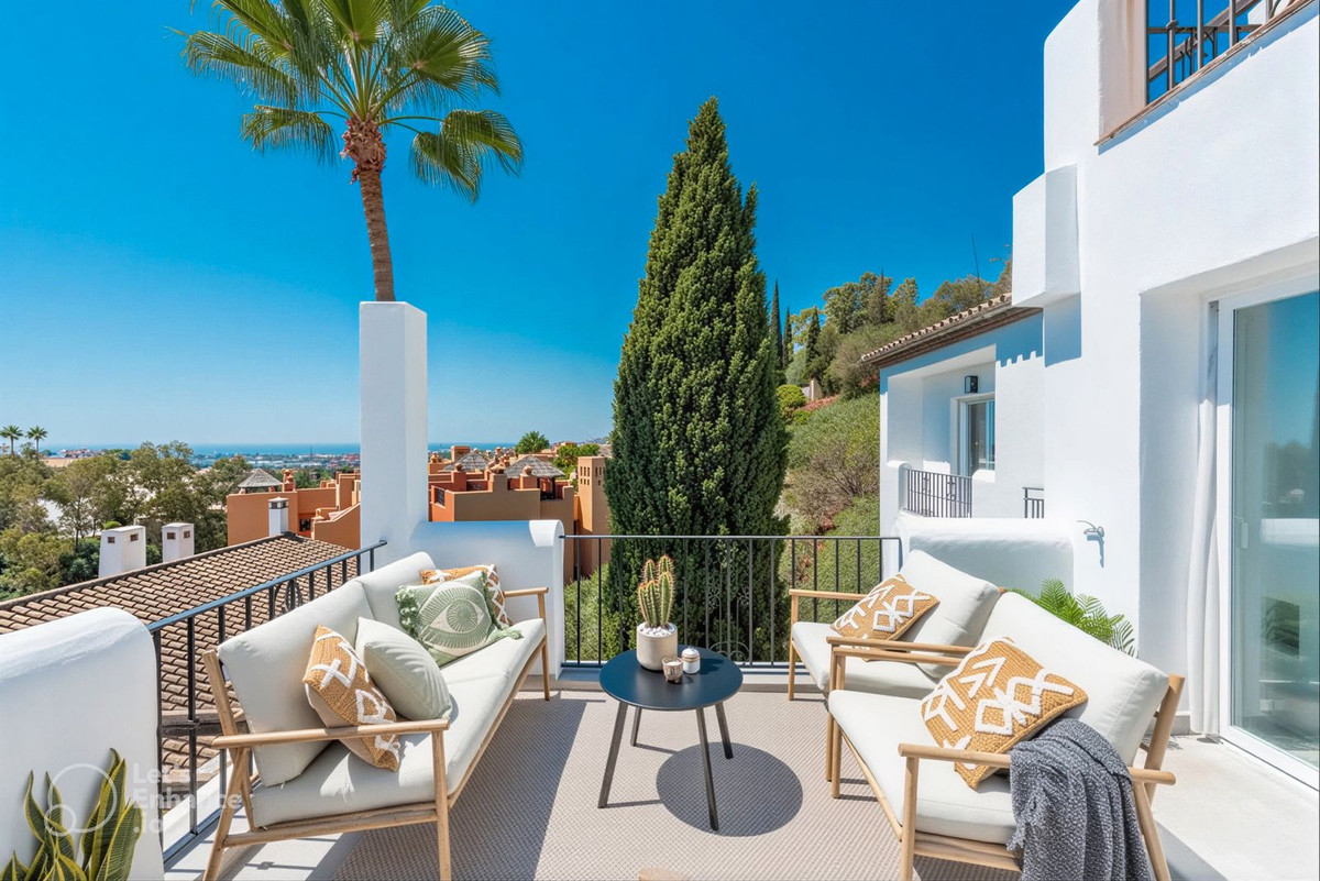 3 Bed Apartment for sale in Benahavís Costa Del Sol, Málaga, Spain