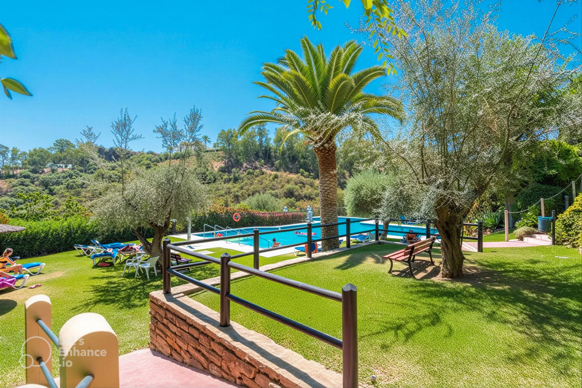 3 Bed Apartment for sale in Benahavís Costa Del Sol, Málaga, Spain