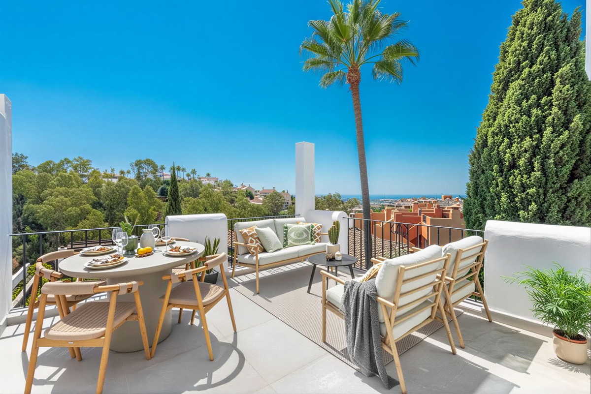 3 Bed Apartment for sale in Benahavís Costa Del Sol, Málaga, Spain