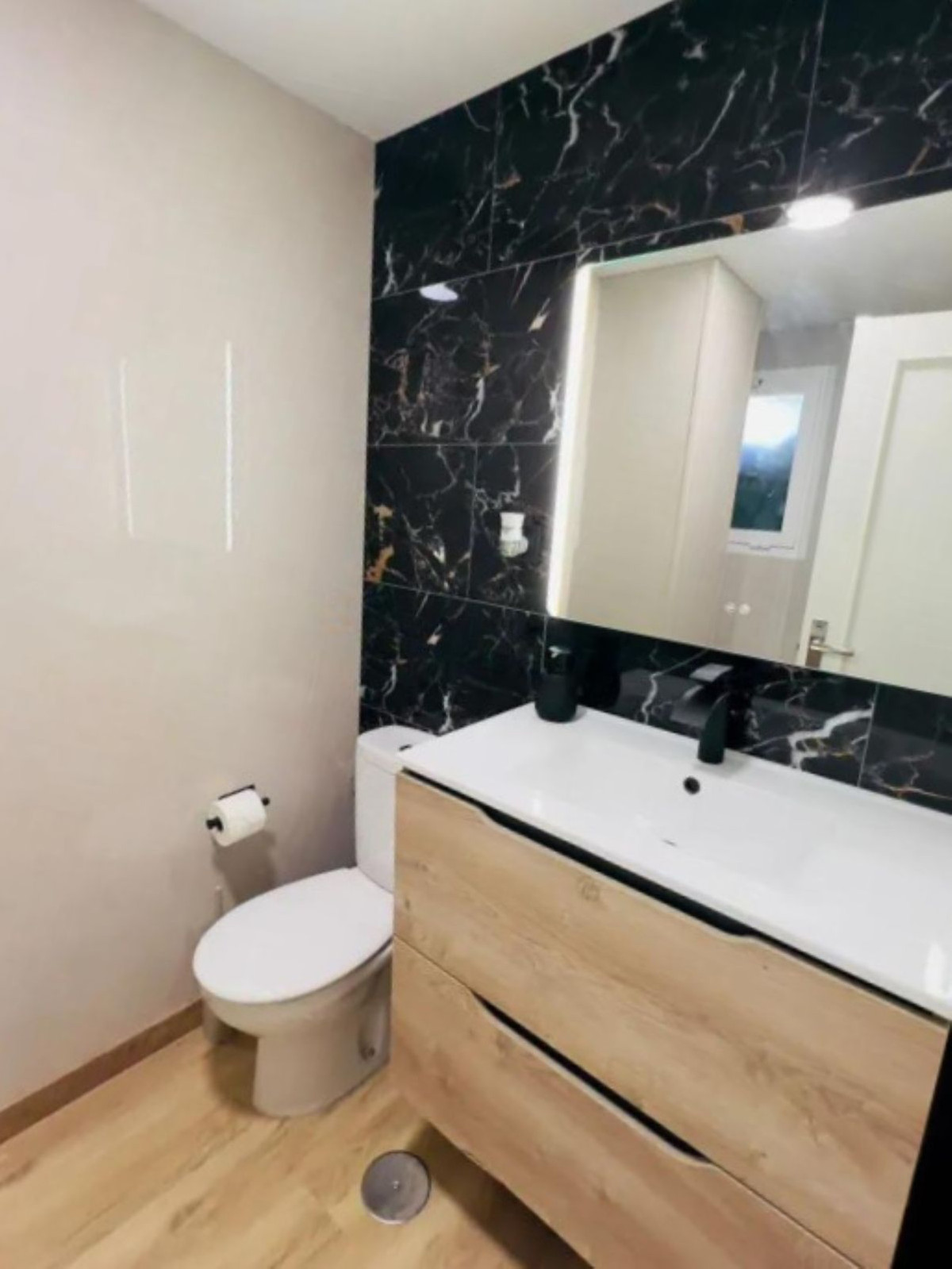 2 Bed Apartment for sale in Estepona Costa Del Sol, Málaga, Spain