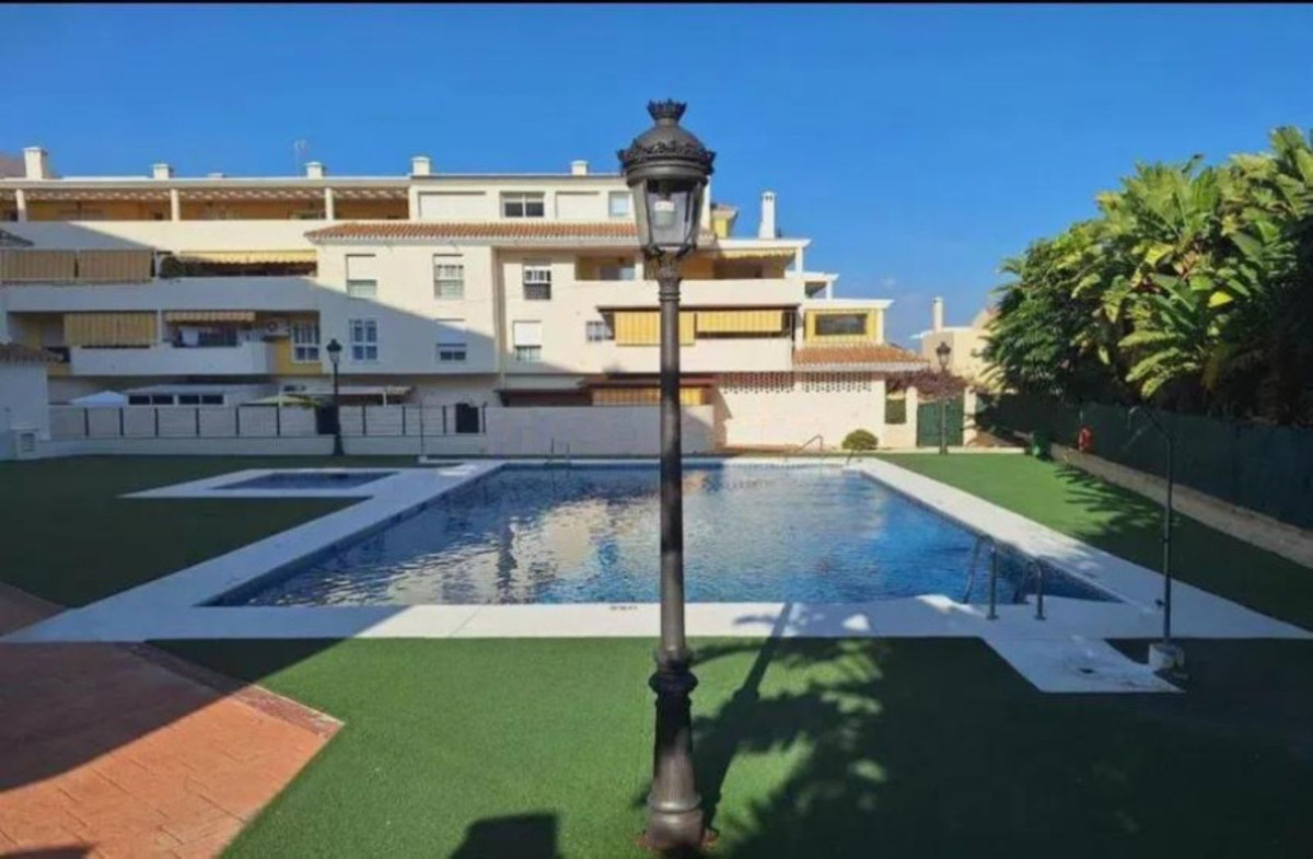 2 Bed Apartment for sale in Estepona Costa Del Sol, Málaga, Spain