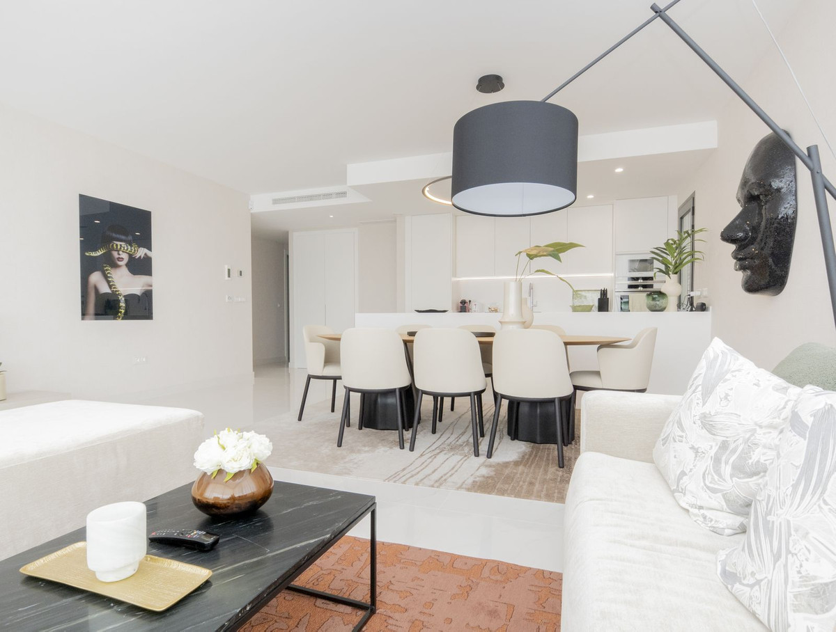 3 Bed Apartment for sale in Atalaya Costa Del Sol, Málaga, Spain