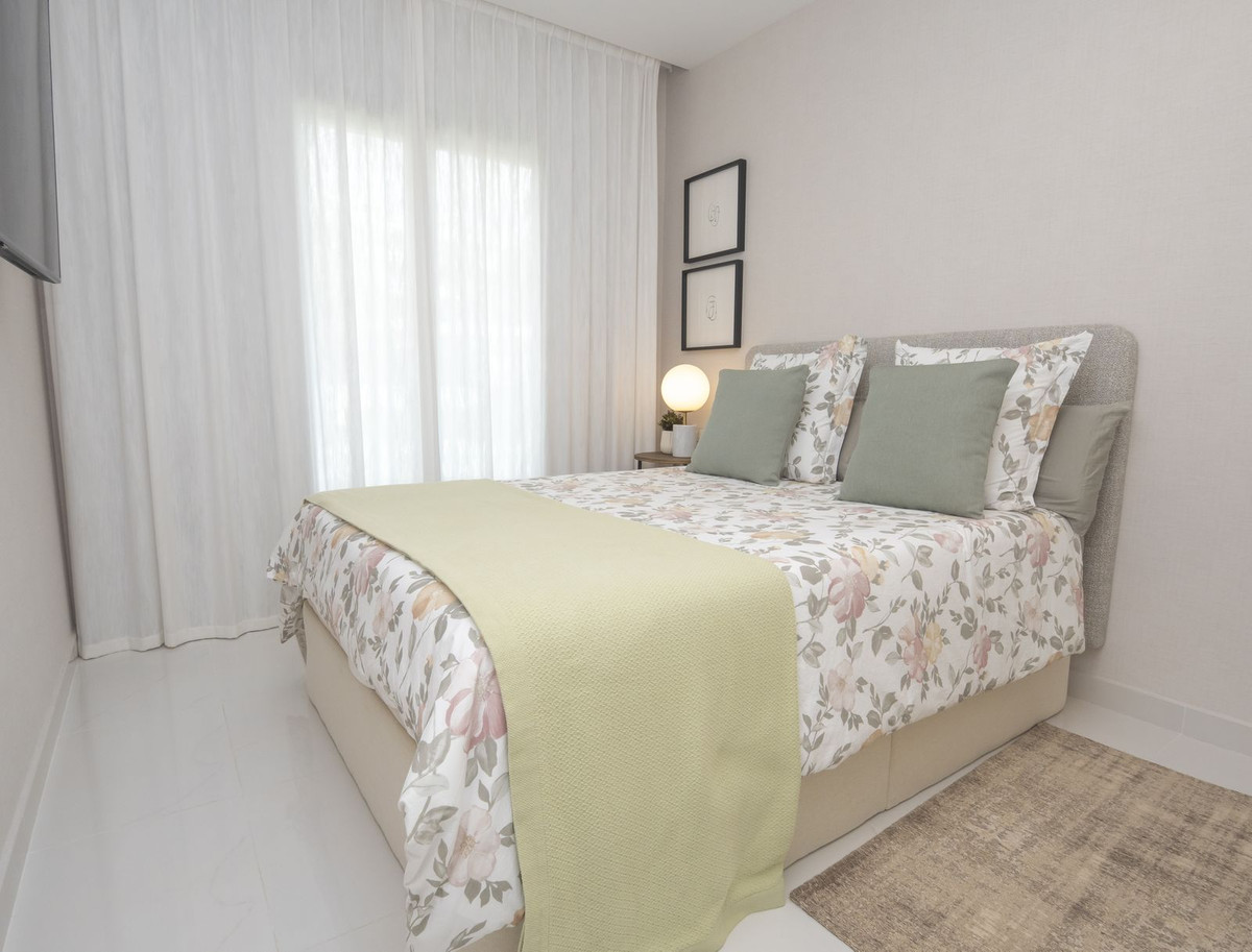 3 Bed Apartment for sale in Atalaya Costa Del Sol, Málaga, Spain