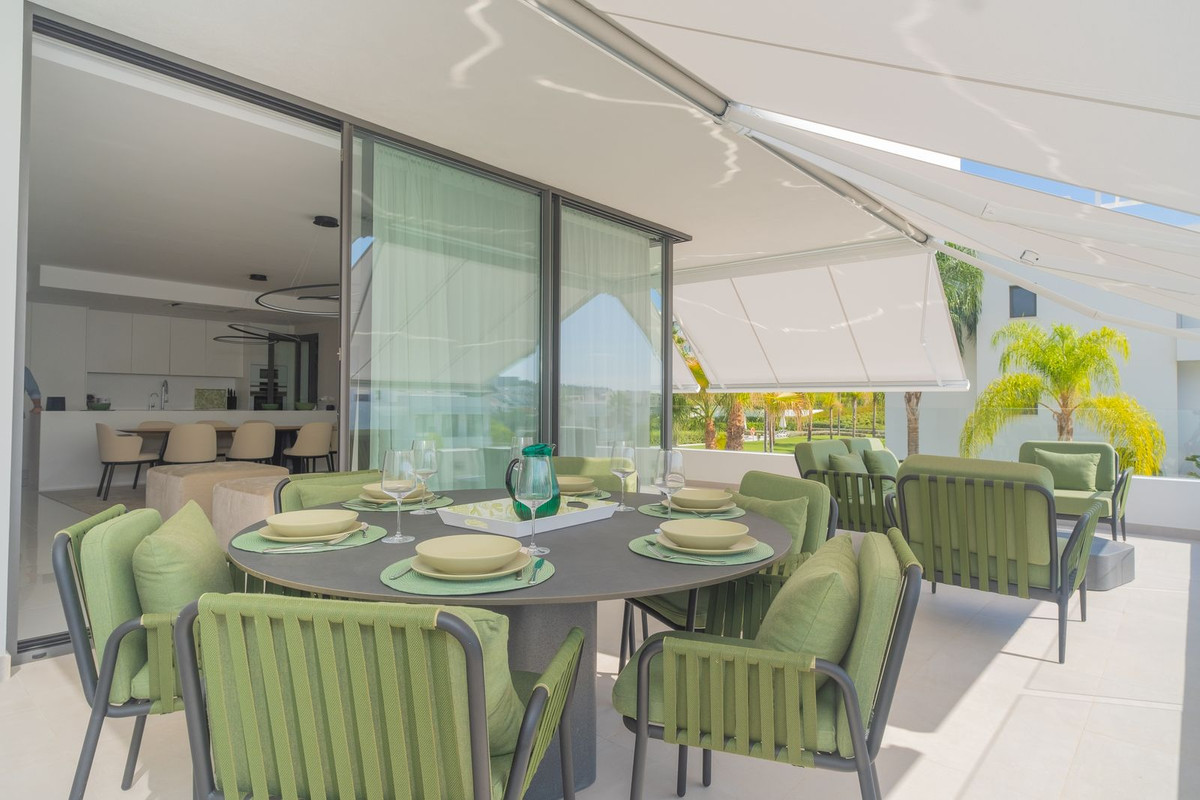 3 Bed Apartment for sale in Atalaya Costa Del Sol, Málaga, Spain