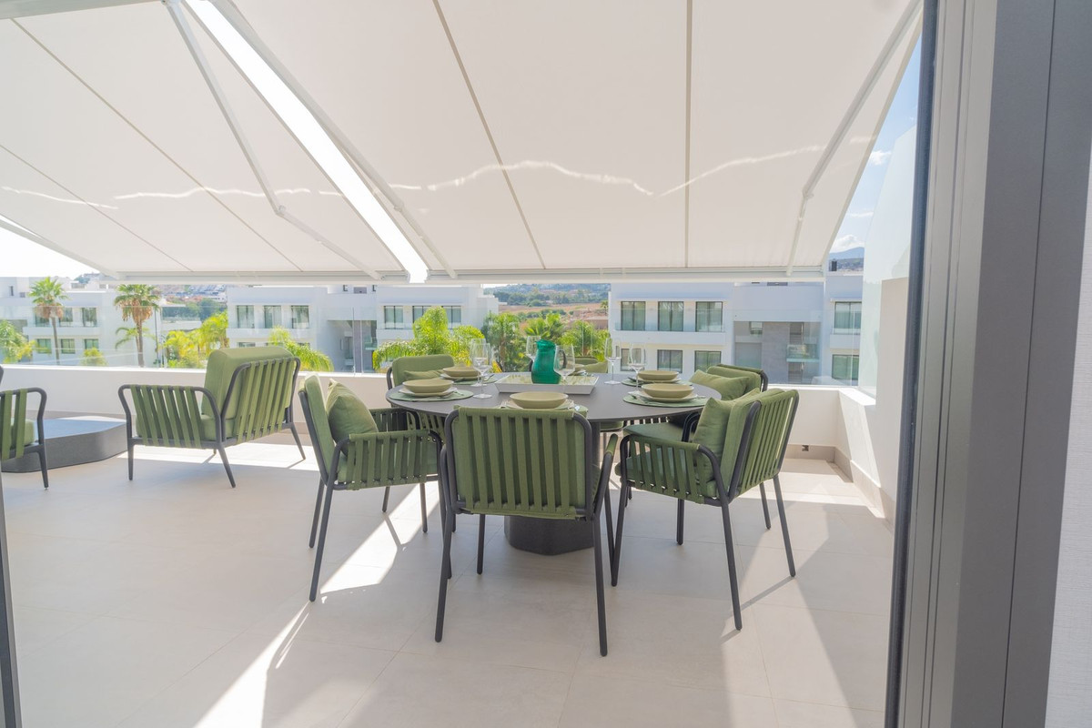 3 Bed Apartment for sale in Atalaya Costa Del Sol, Málaga, Spain