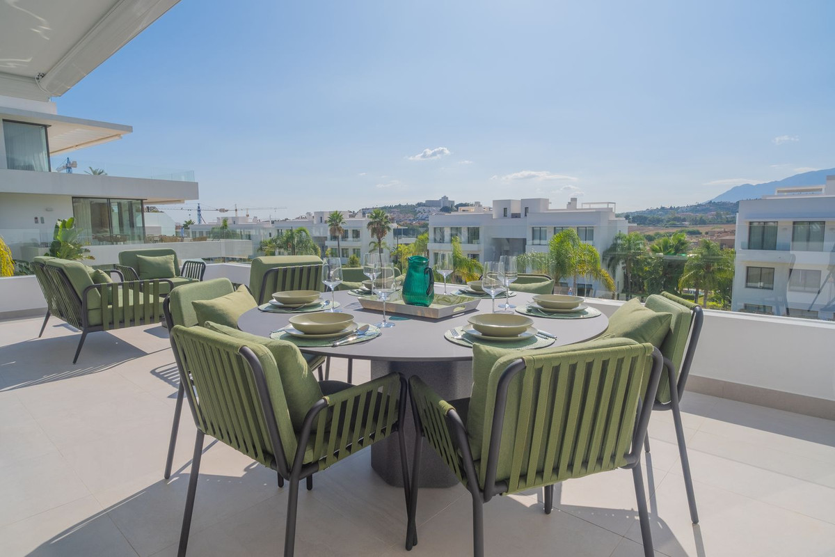 3 Bed Apartment for sale in Atalaya Costa Del Sol, Málaga, Spain