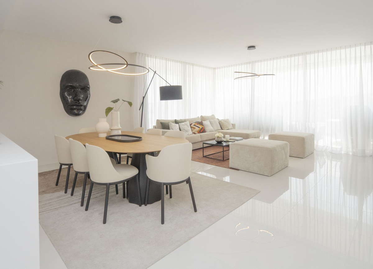 3 Bed Apartment for sale in Atalaya Costa Del Sol, Málaga, Spain