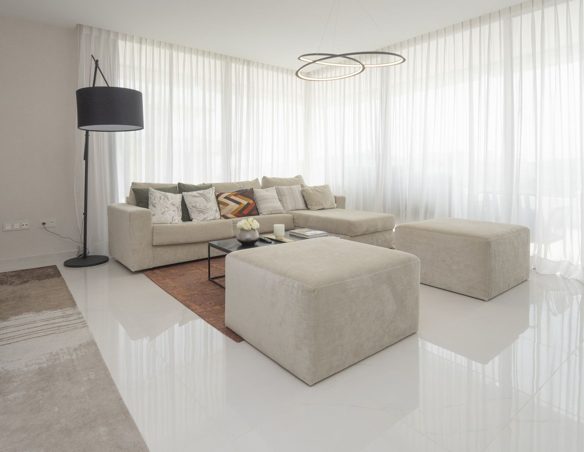 3 Bed Apartment for sale in Atalaya Costa Del Sol, Málaga, Spain