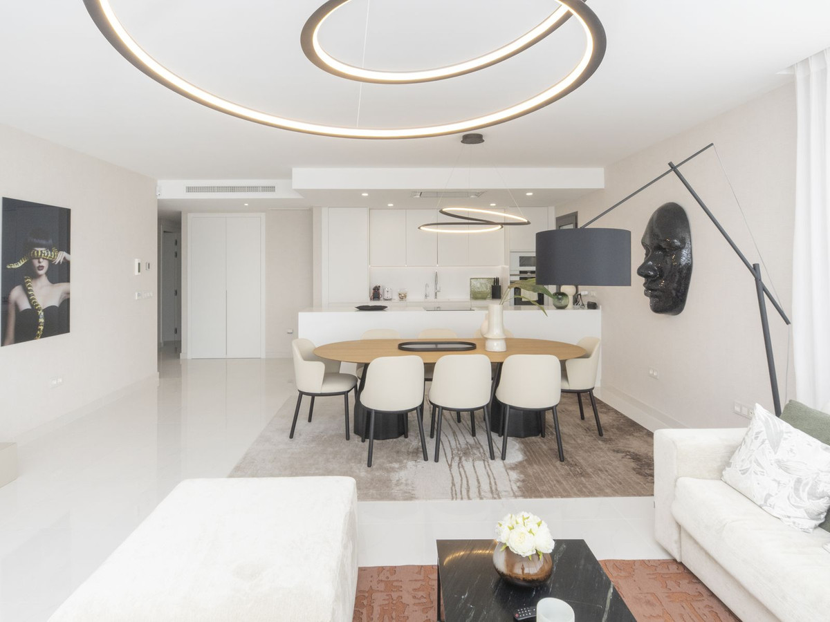 3 Bed Apartment for sale in Atalaya Costa Del Sol, Málaga, Spain