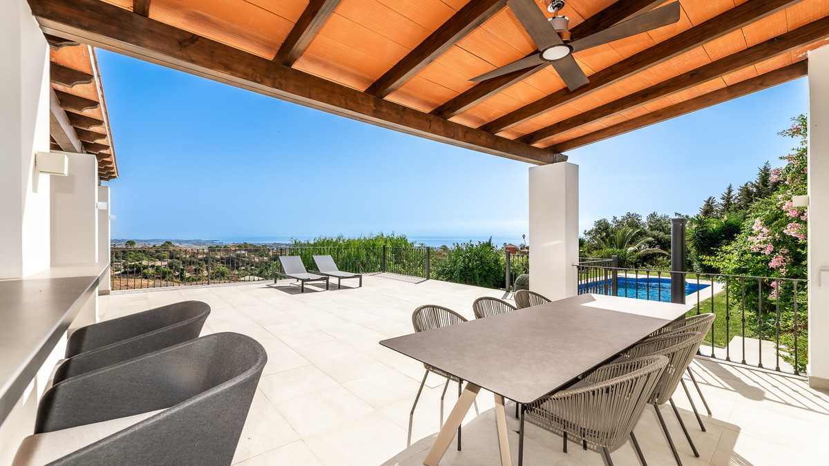 5 Bed Townhouse for sale in Estepona Costa Del Sol, Málaga, Spain