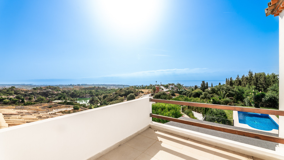 5 Bed Townhouse for sale in Estepona Costa Del Sol, Málaga, Spain