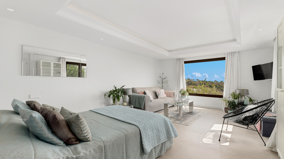 5 Bed Townhouse for sale in Estepona Costa Del Sol, Málaga, Spain