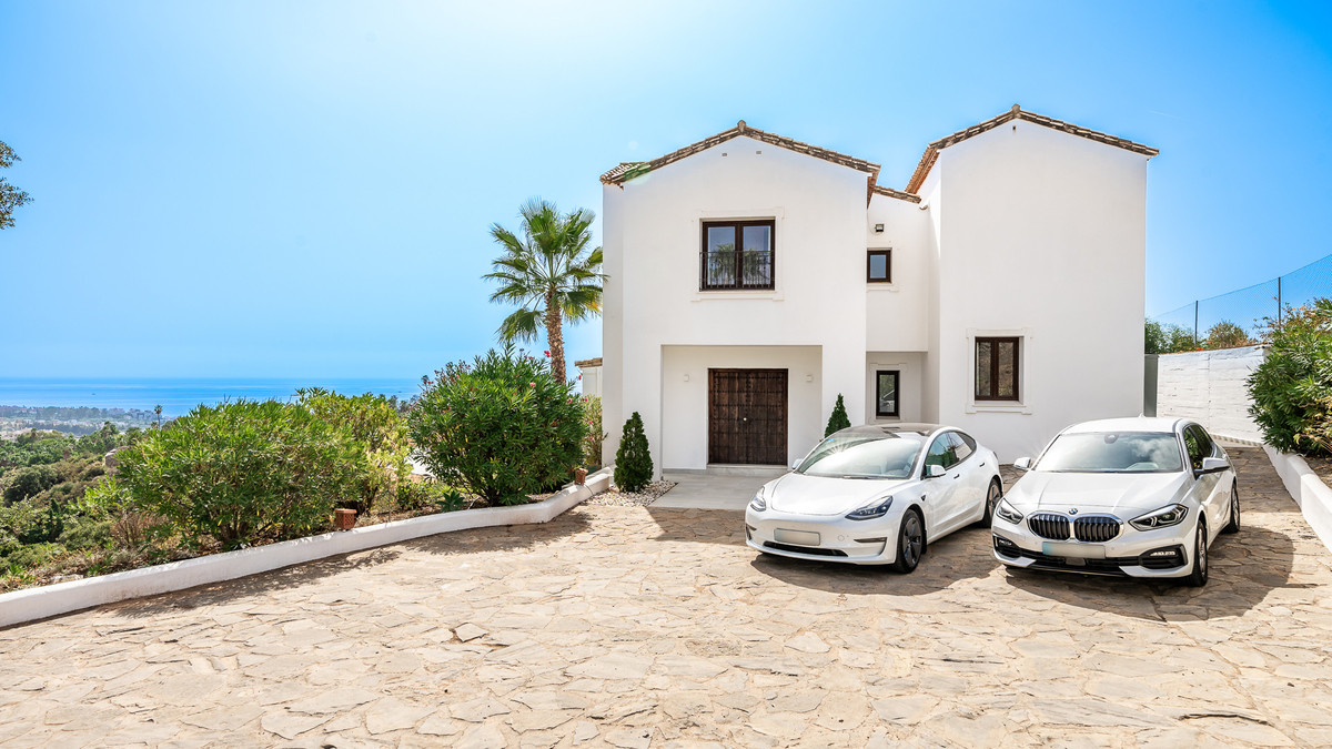 5 Bed Townhouse for sale in Estepona Costa Del Sol, Málaga, Spain