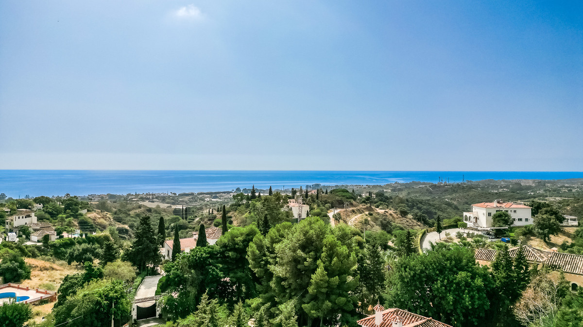 5 Bed Townhouse for sale in Estepona Costa Del Sol, Málaga, Spain