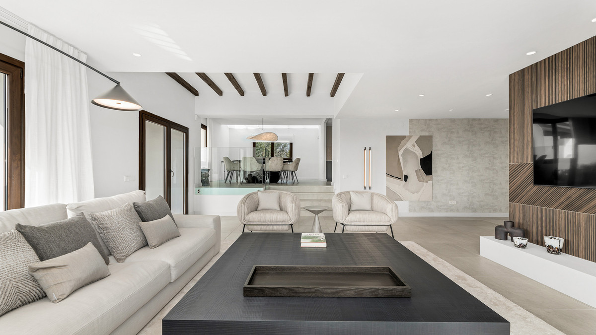 5 Bed Townhouse for sale in Estepona Costa Del Sol, Málaga, Spain