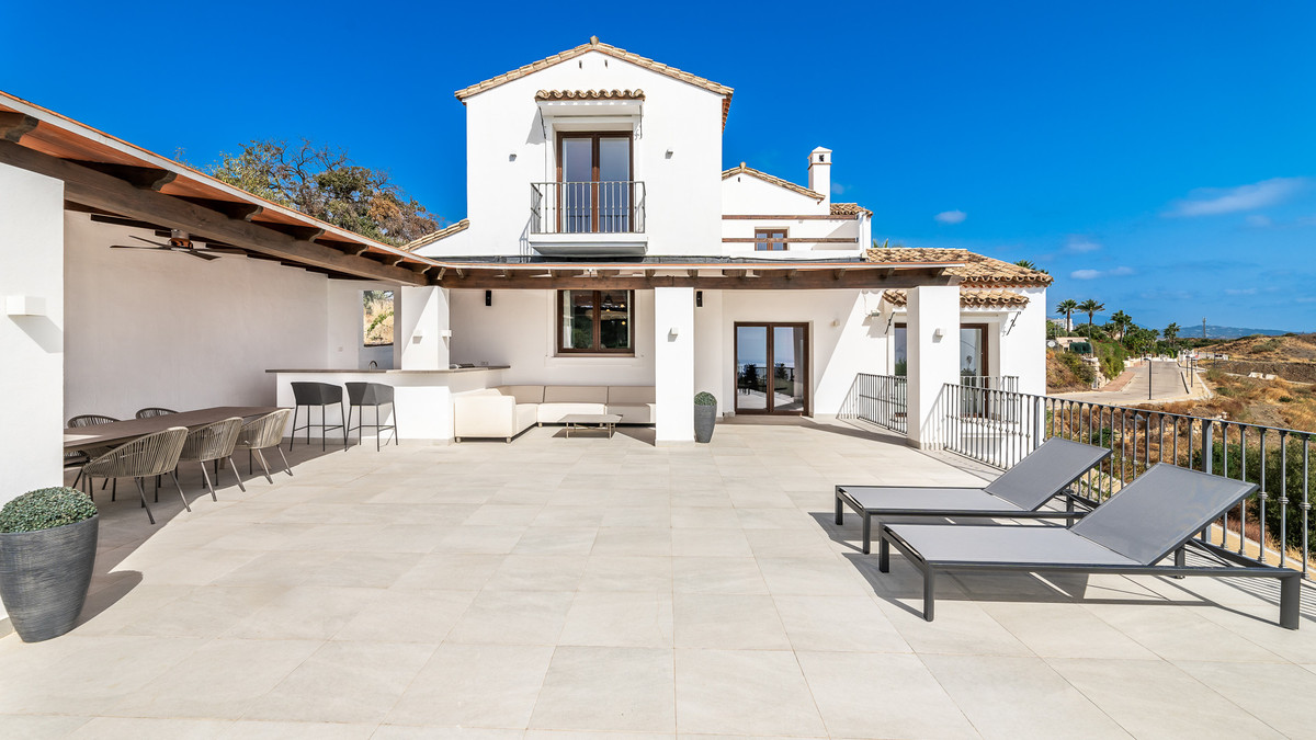 5 Bed Townhouse for sale in Estepona Costa Del Sol, Málaga, Spain