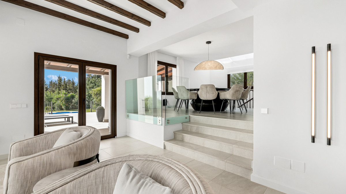 5 Bed Townhouse for sale in Estepona Costa Del Sol, Málaga, Spain