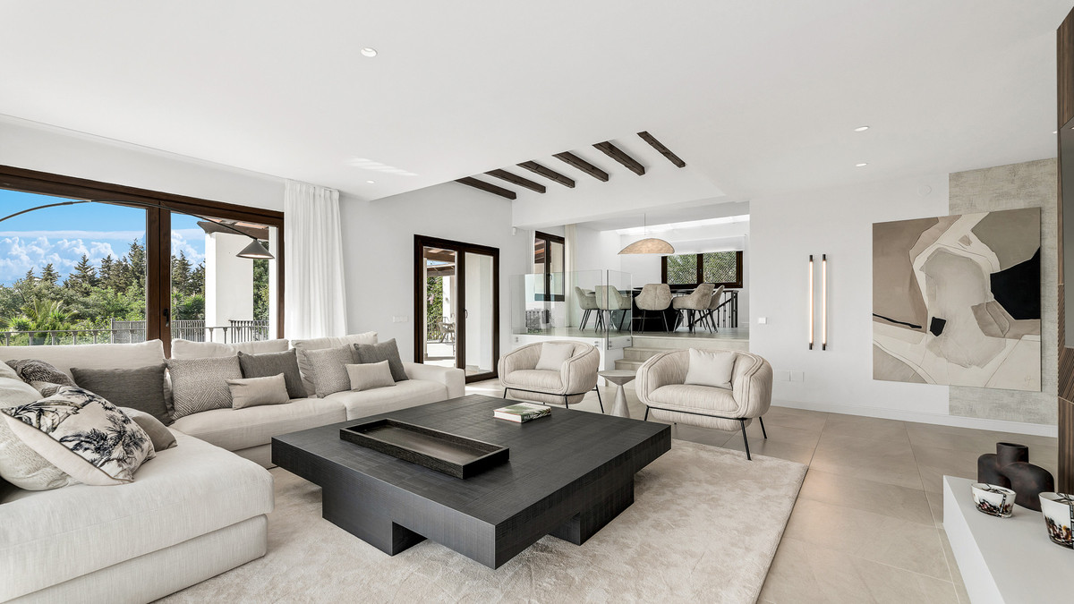 5 Bed Townhouse for sale in Estepona Costa Del Sol, Málaga, Spain