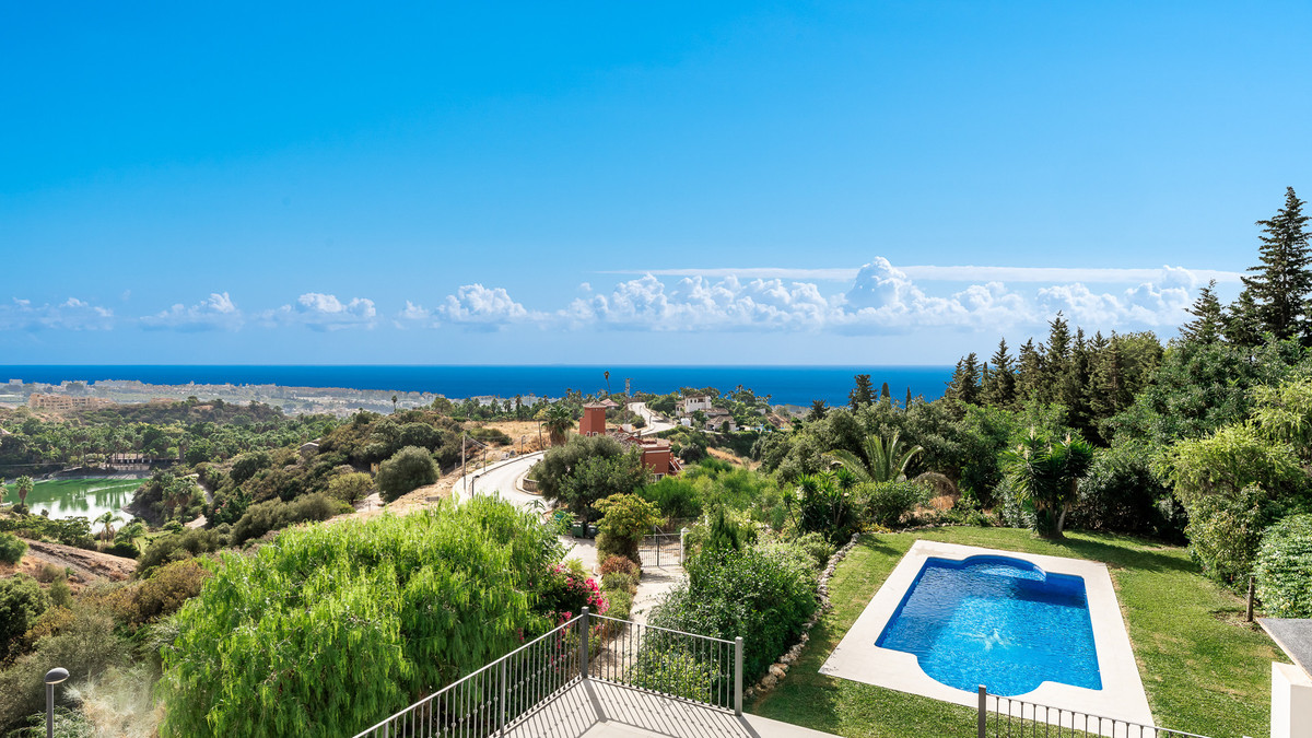 5 Bed Townhouse for sale in Estepona Costa Del Sol, Málaga, Spain