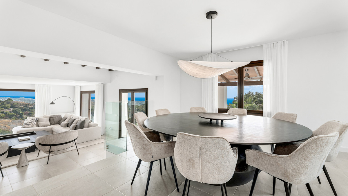 5 Bed Townhouse for sale in Estepona Costa Del Sol, Málaga, Spain