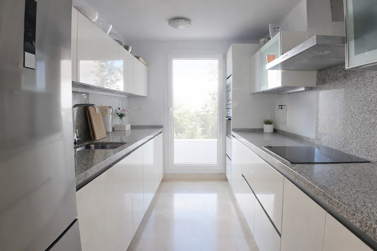 Se vende Apartamento Planta Media de 2 dormitorios en Costa Del Sol, Málaga, España