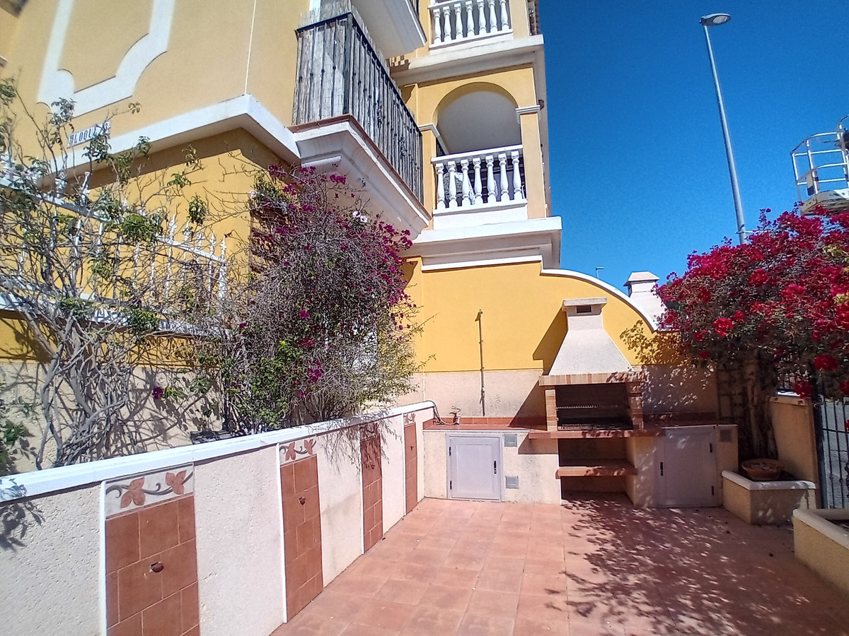 Se vende Apartamento Planta Baja de 2 dormitorios en Costa Blanca, Alicante, España