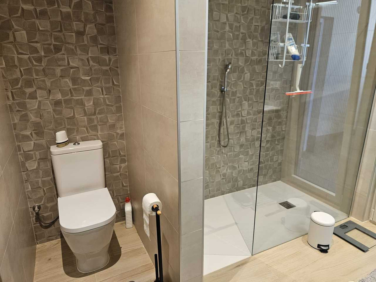 Se vende Villa - Chalet de 4 dormitorios en Costa Blanca, Alicante, España