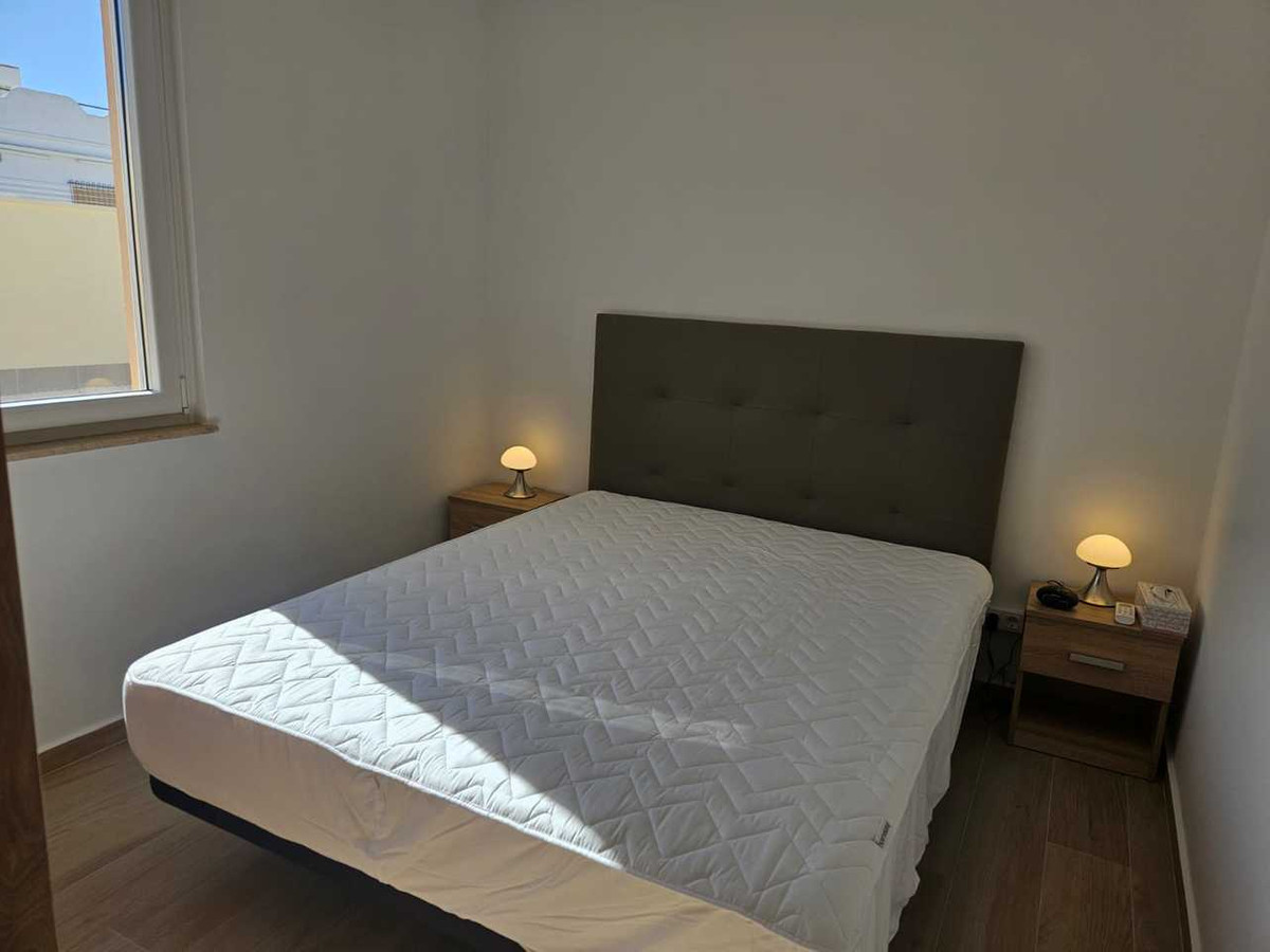 Se vende Villa - Chalet de 4 dormitorios en Costa Blanca, Alicante, España
