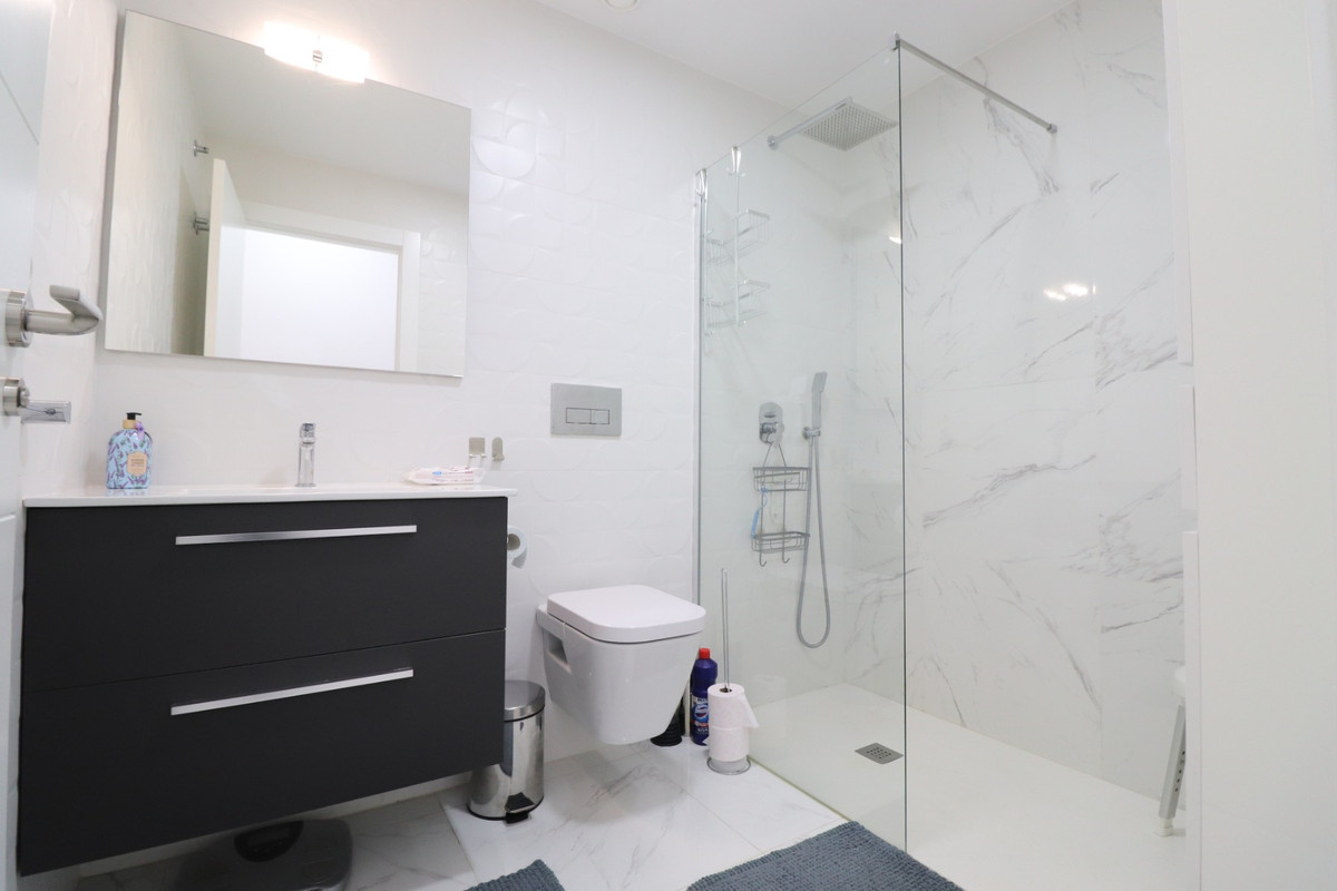Se vende Apartamento Planta Baja de 3 dormitorios en Costa Blanca, Alicante, España