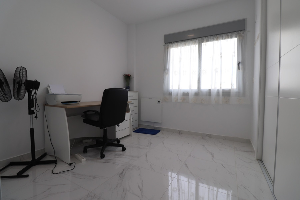 Se vende Apartamento Planta Baja de 3 dormitorios en Costa Blanca, Alicante, España