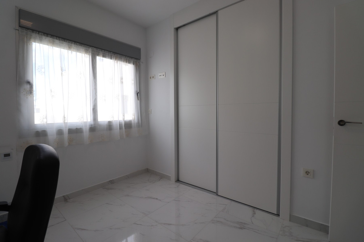 Se vende Apartamento Planta Baja de 3 dormitorios en Costa Blanca, Alicante, España