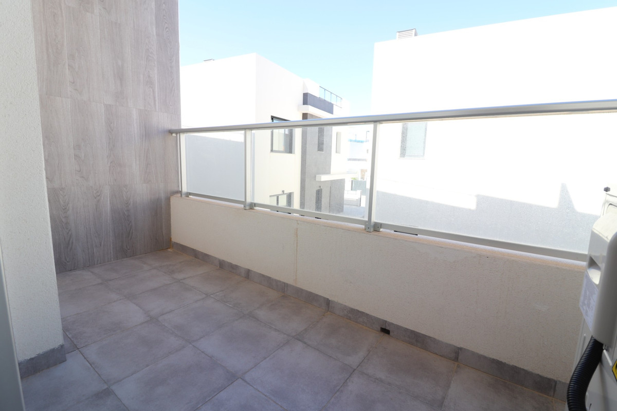 Se vende Apartamento Planta Baja de 3 dormitorios en Costa Blanca, Alicante, España