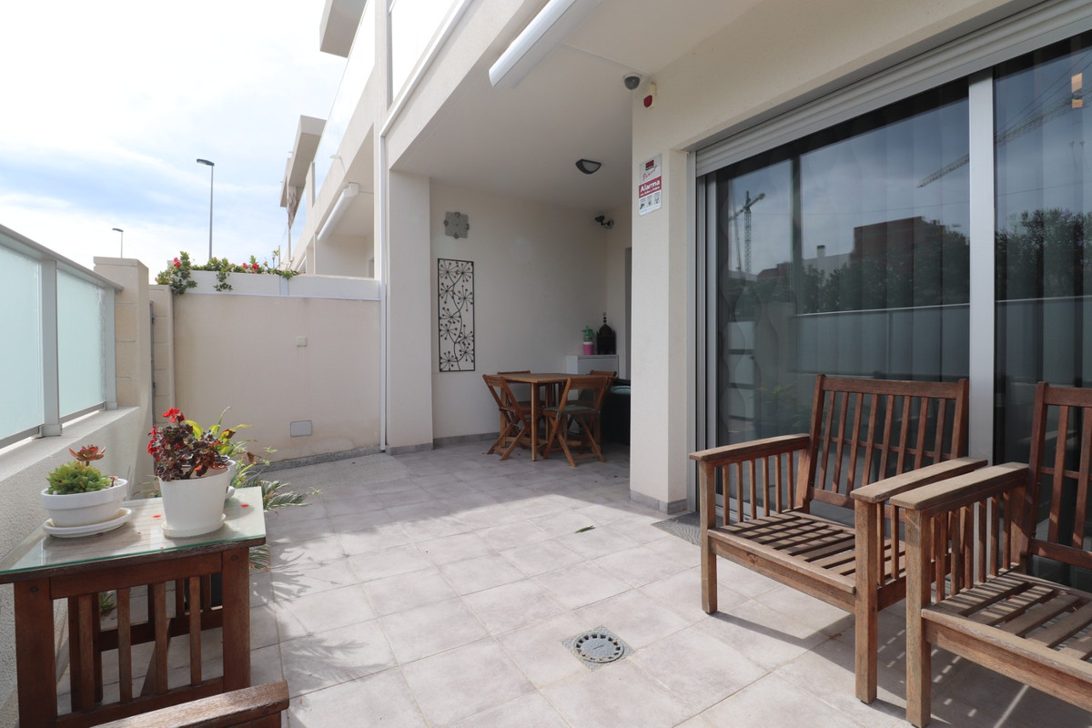 Se vende Apartamento Planta Baja de 3 dormitorios en Costa Blanca, Alicante, España