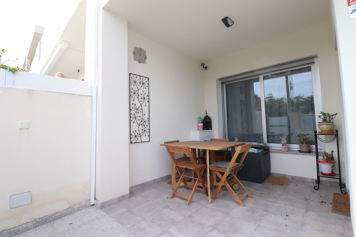 Se vende Apartamento Planta Baja de 3 dormitorios en Costa Blanca, Alicante, España