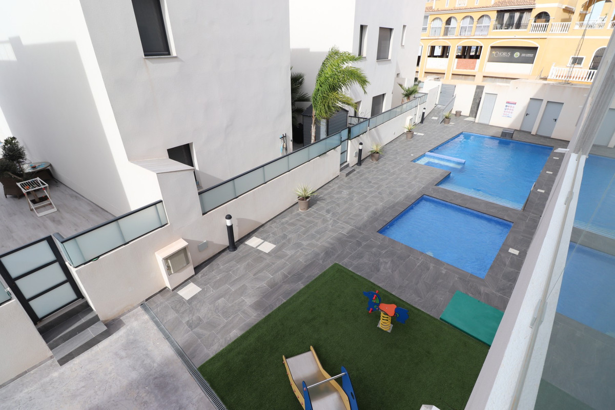 Se vende Apartamento Planta Baja de 3 dormitorios en Costa Blanca, Alicante, España
