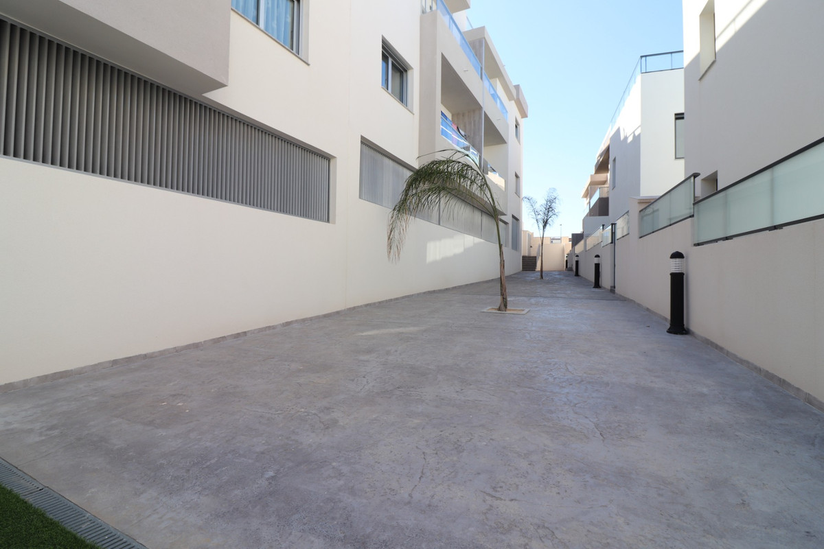 Se vende Apartamento Planta Baja de 3 dormitorios en Costa Blanca, Alicante, España