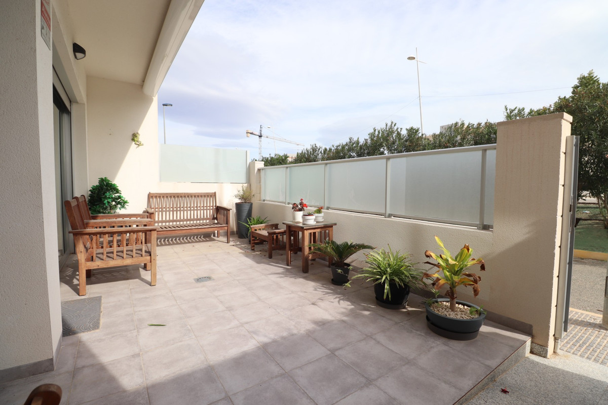 Se vende Apartamento Planta Baja de 3 dormitorios en Costa Blanca, Alicante, España