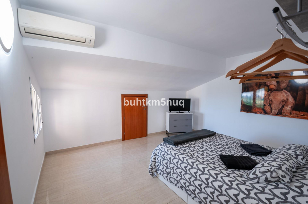 Se vende Villa - Chalet de 5 dormitorios en Costa Blanca, Alicante, España